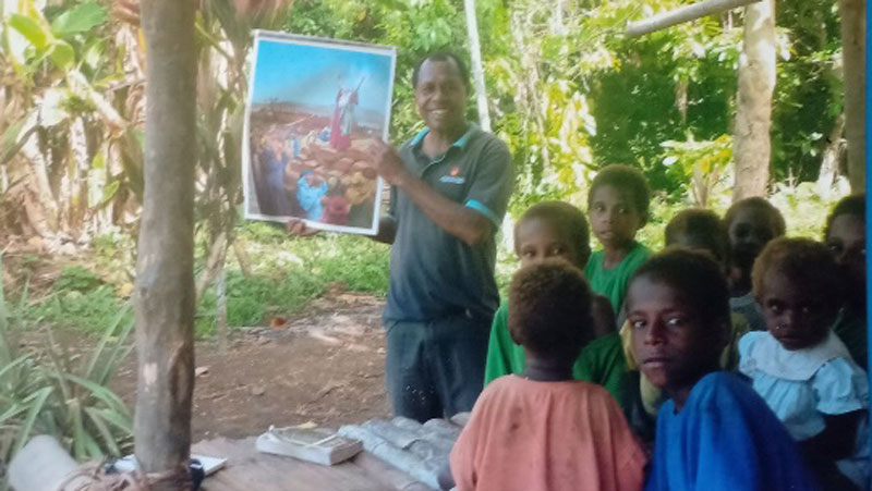 Missionary-minded teacher reaches his community – Adventist Record