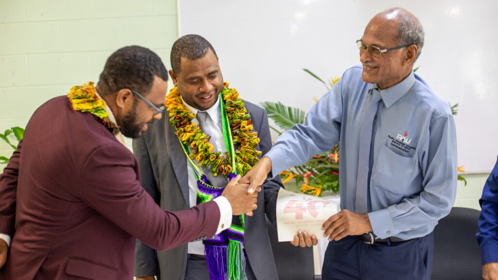 Vanuatu and Pacific Adventist University sign MOU to strengthen nursing education
