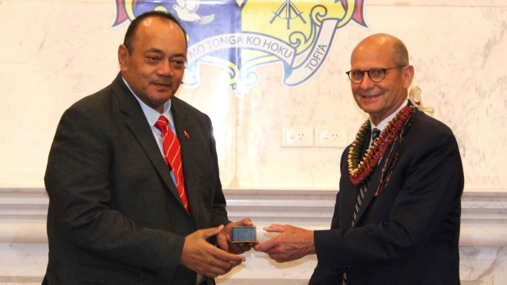 Tongan PM gives thanks to Adventist Church