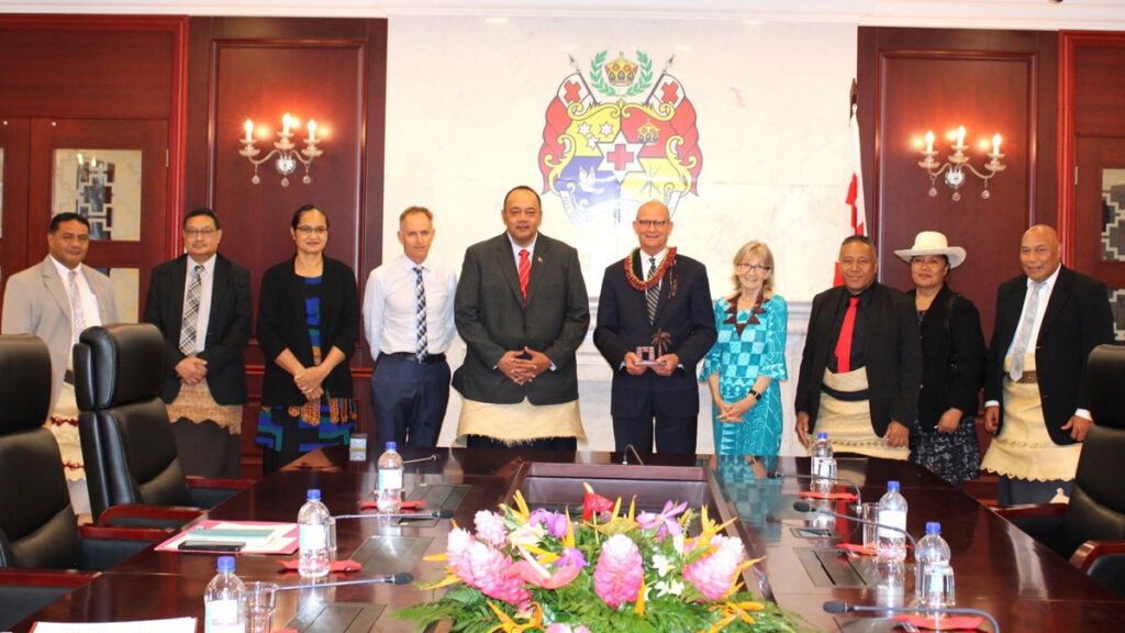 Tongan PM gives thanks to Adventist Church