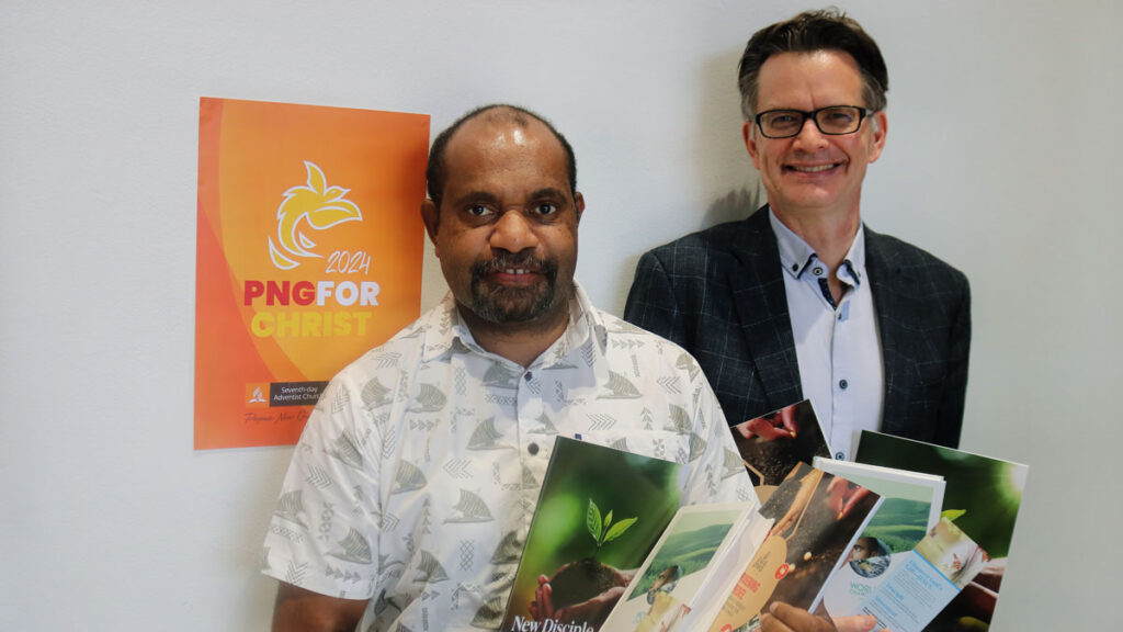 Thousands of Bibles, bookmarks and other resources heading to Papua New Guinea