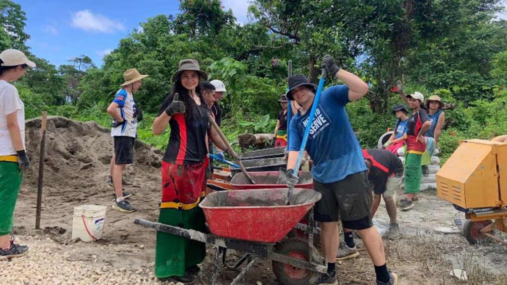 Christchurch Adventist School students rebuild community centre in Vanuatu